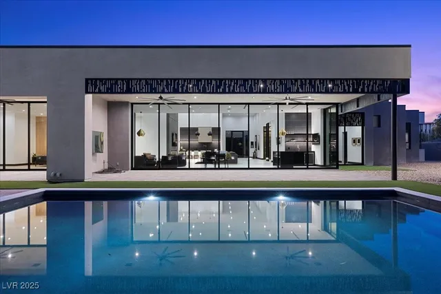 $9,595,000 | 38 Skybird Court, Las Vegas, NV 89135