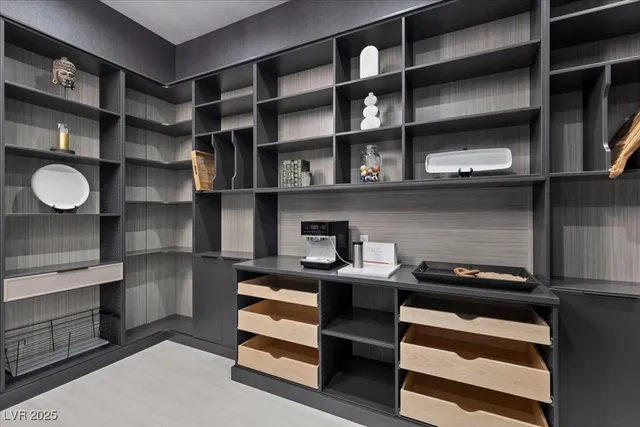 $9,595,000 | 38 Skybird Court, Las Vegas, NV 89135