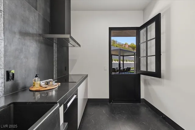 $9,595,000 | 38 Skybird Court, Las Vegas, NV 89135