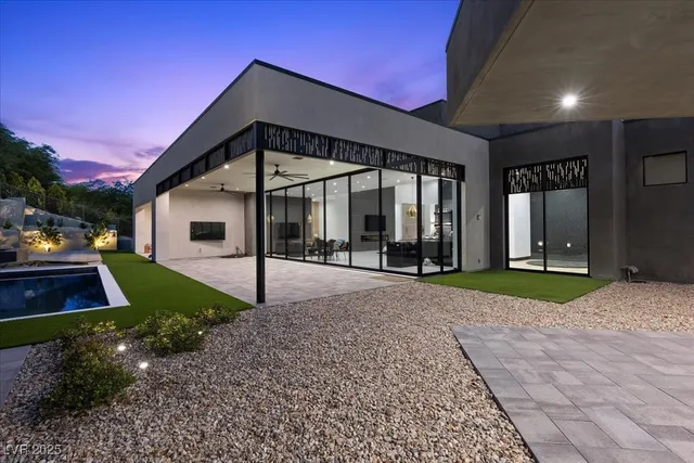 $9,595,000 | 38 Skybird Court, Las Vegas, NV 89135