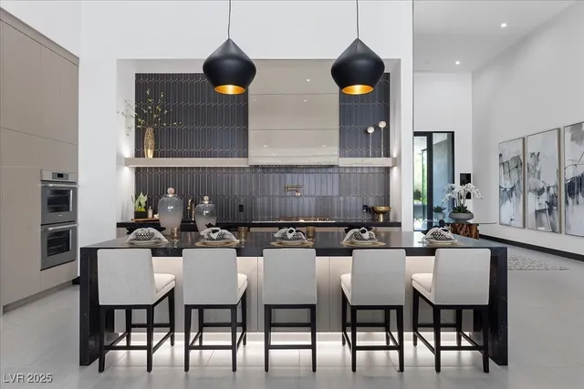 $9,595,000 | 38 Skybird Court, Las Vegas, NV 89135