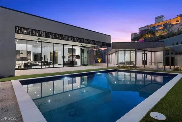 $9,095,000 | 38 Skybird Court, Las Vegas, NV 89135