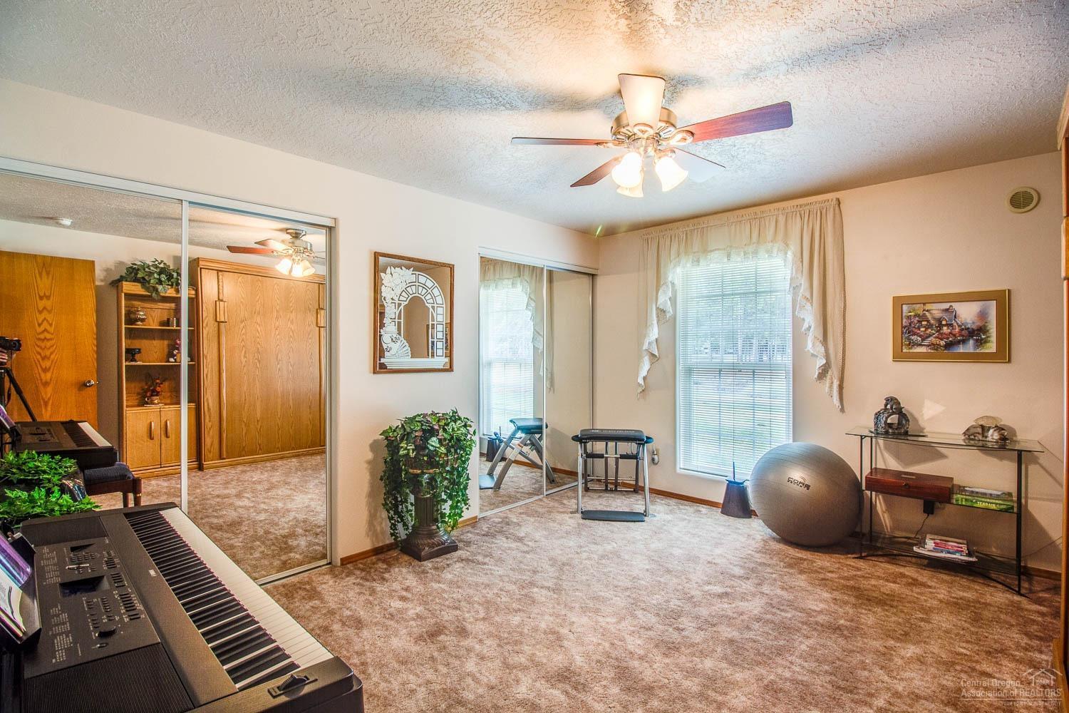 53020 Day Road La Pine, OR 97739 - Photo 9 of 25 Gallery Image 9