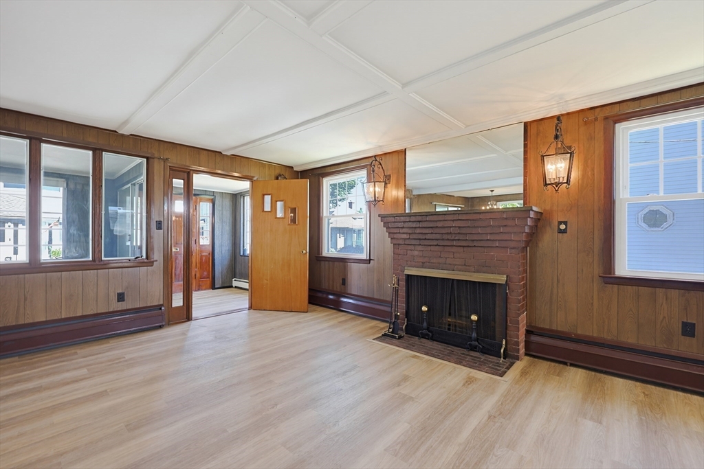 24 Poplar Road Quincy, MA 02169 - Photo 3 of 25