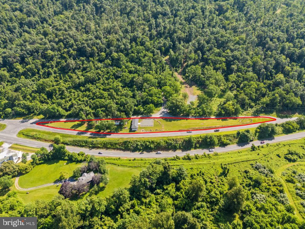 22540 Blue Ridge Mountain Road Paris, VA 20130 - Photo 3 of 42 Parcel outlined in red.