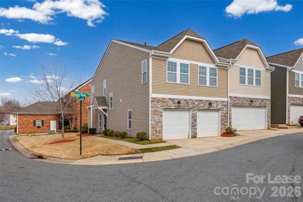 $2,000 | 7333 Adare Mews Road, Charlotte, NC 28217