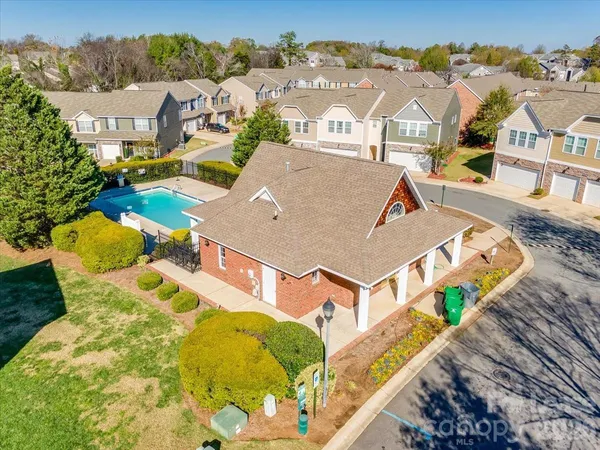 $2,000 | 7333 Adare Mews Road, Charlotte, NC 28217