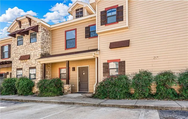 $235,000 | 2410 South 2nd Street, Unit 841, Waco, TX 76706