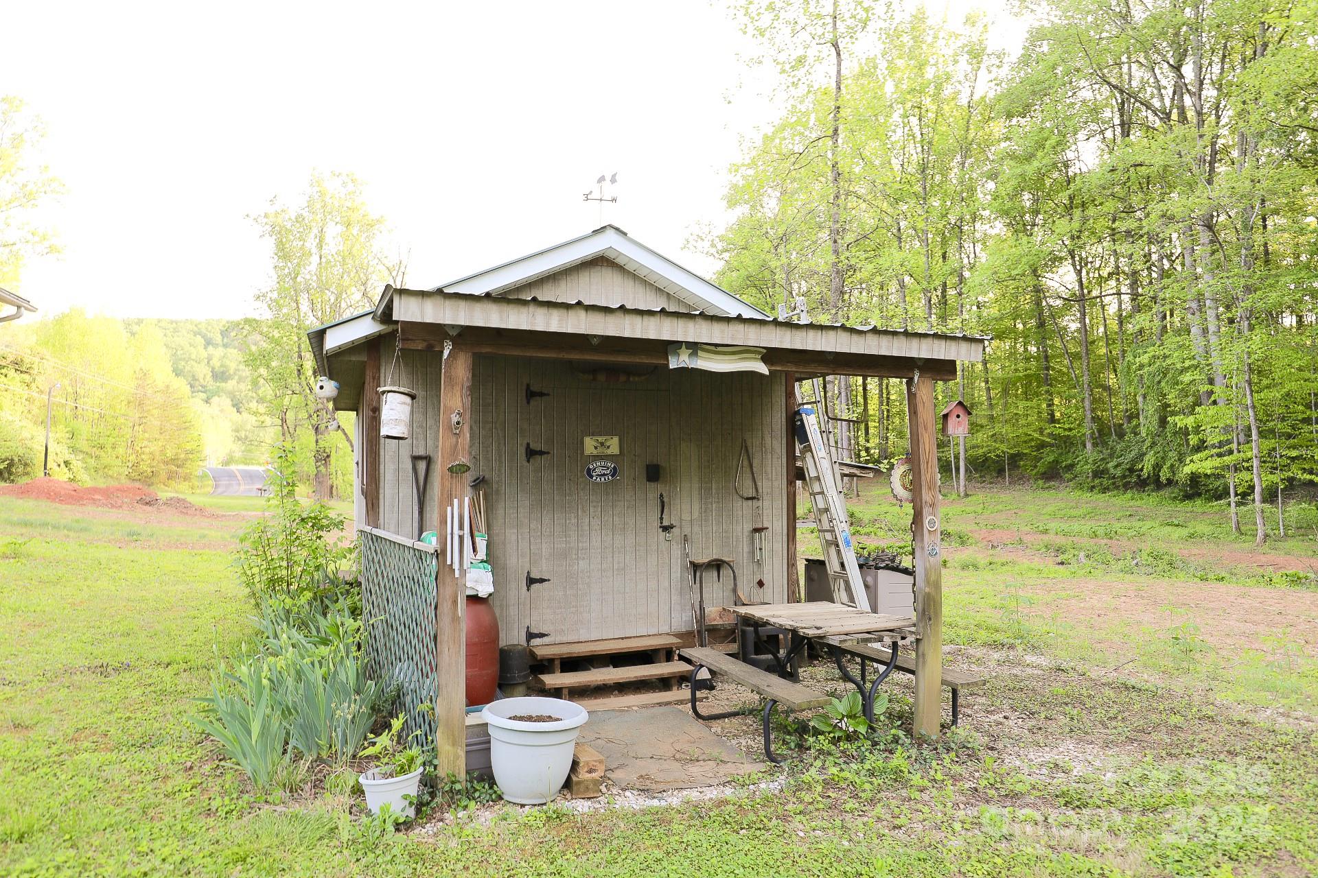 246 Condrey Road, Unit 9 10 Marion, NC 28752 - Photo 16 of 16 Gallery Image 16