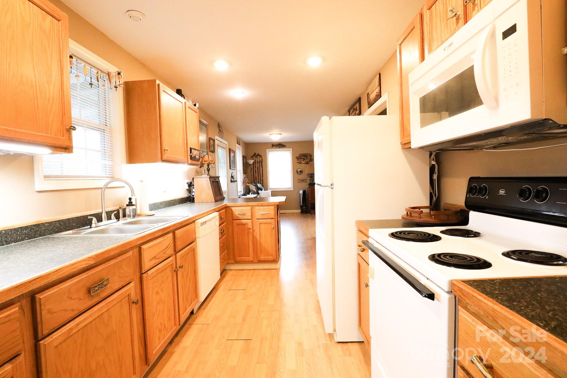 246 Condrey Road, Unit 9 10 Marion, NC 28752 - Photo 8 of 16 Gallery Image 8