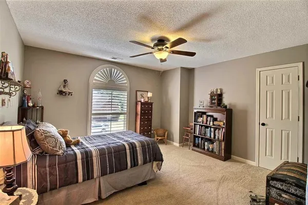 $3,950 | 2345 Linkenholt Drive, Collierville, TN 38017