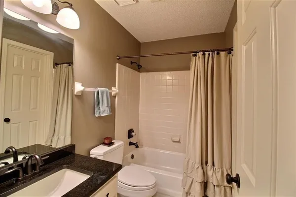 $3,950 | 2345 Linkenholt Drive, Collierville, TN 38017