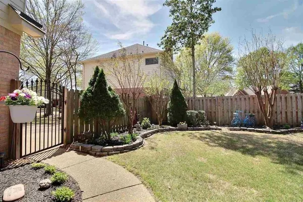 $3,950 | 2345 Linkenholt Drive, Collierville, TN 38017