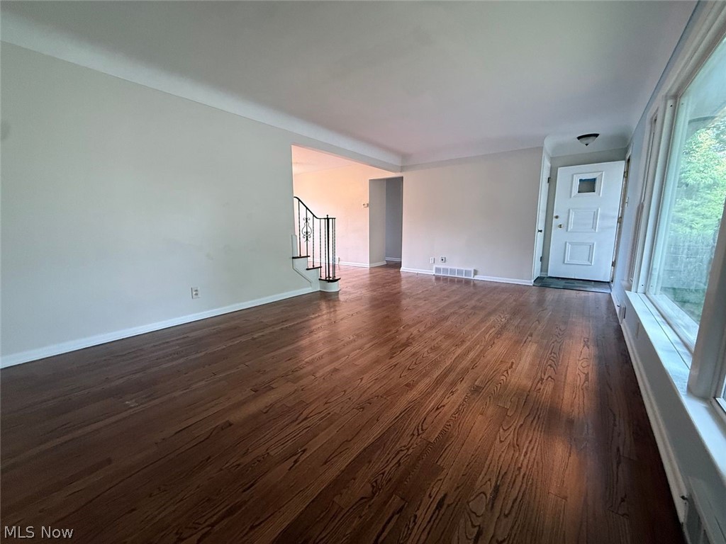 24113 East Silsby Road Beachwood, OH 44122 - Photo 2 of 28
