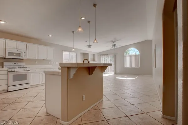 $2,150 | 1460 Dragon Rock Drive, Henderson, NV 89052