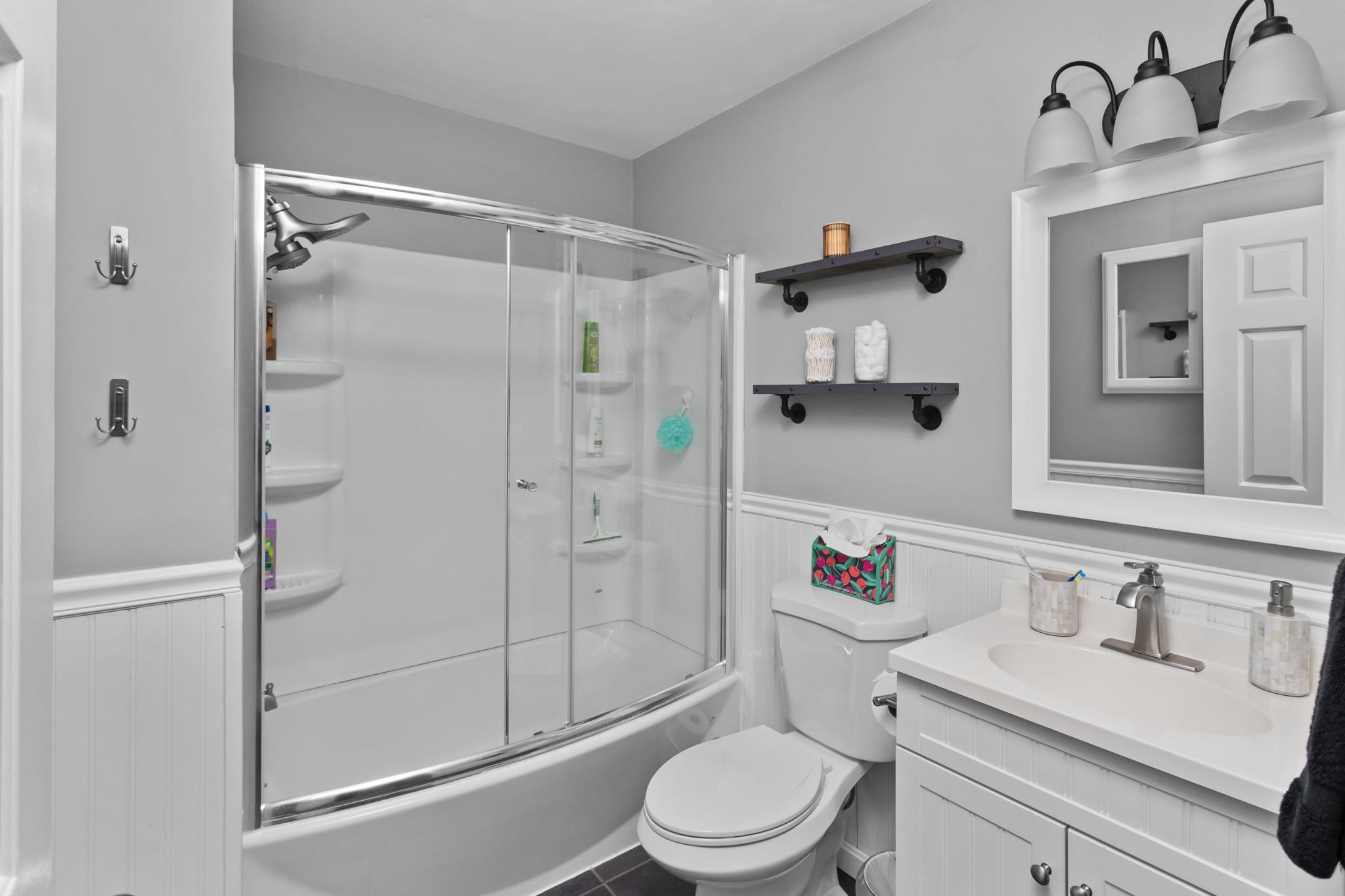 64 Patty Bowker Road Tabernacle, NJ 08088 - Photo 21 of 35 Modern bathroom w/shower -tub.