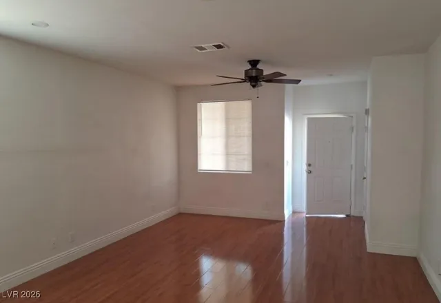 $1,600 | 1215 Oak Village Avenue, Las Vegas, NV 89183