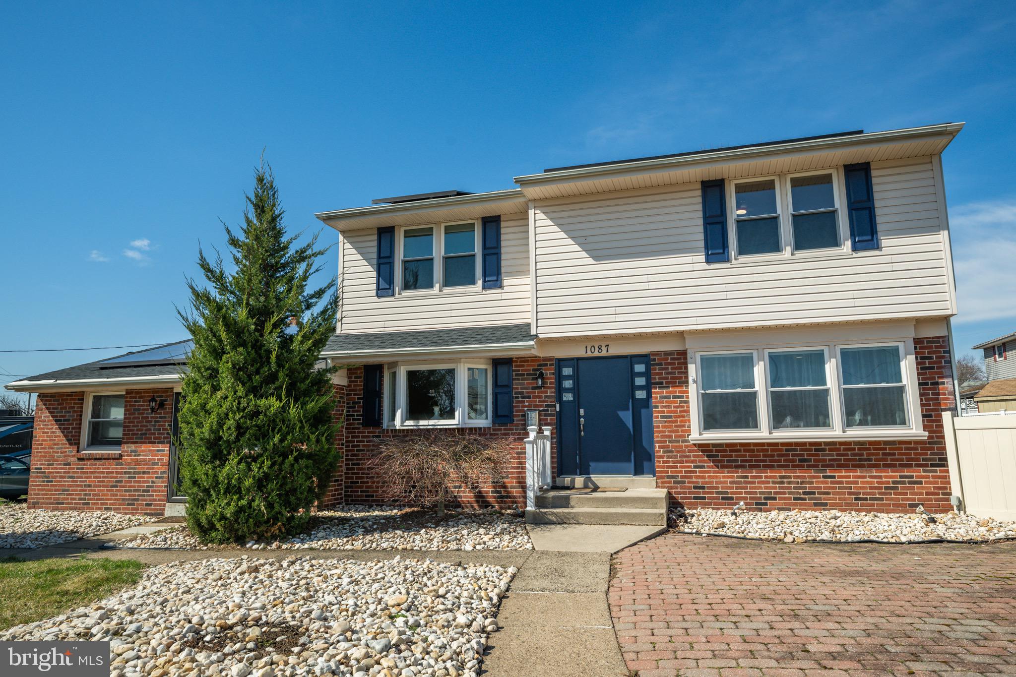 1087 Roberts Road Warminster, PA 18974 - Photo 2 of 36 New roof in 2024--Solar panels in 2025!