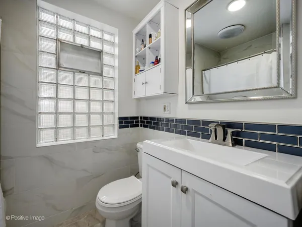 $424,900 | 3742 Clinton Avenue, Berwyn, IL 60402