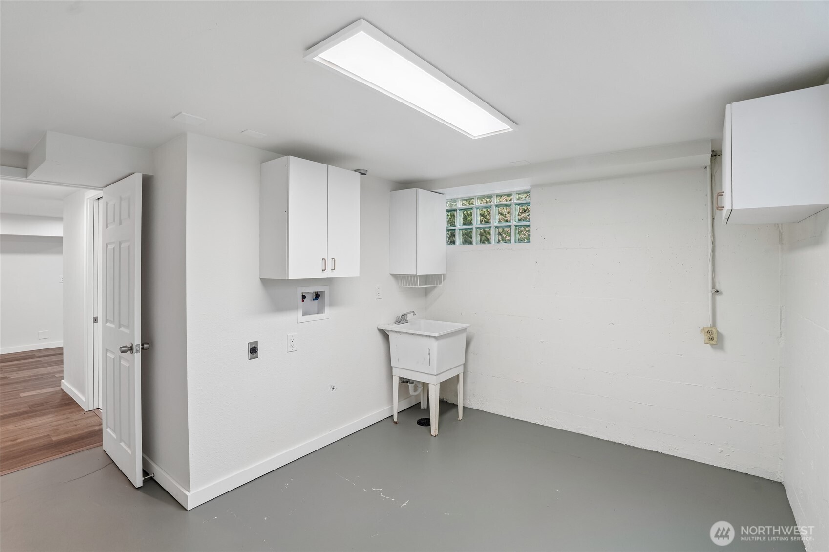 3004 Southwest Barton Street Seattle, WA 98126 - Photo 22 of 40