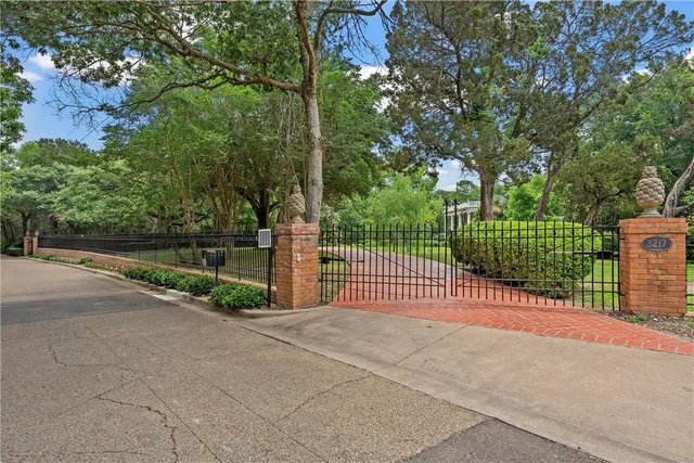 a view of backyard with green space