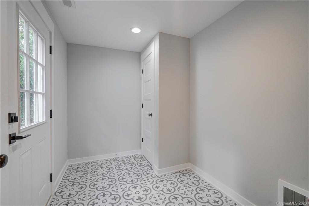 2826 Cowles Road Charlotte, NC 28208 - Photo 14 of 33 Gallery Image 14