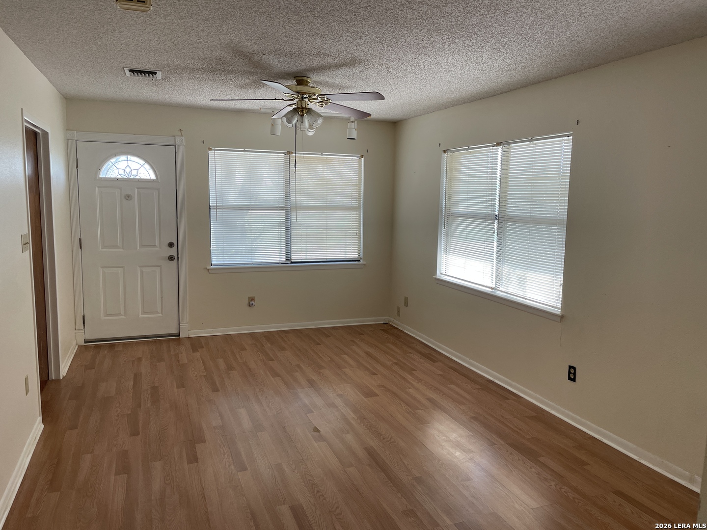 900 North Graytown Road St. Hedwig, TX 78152 - Photo 11 of 36