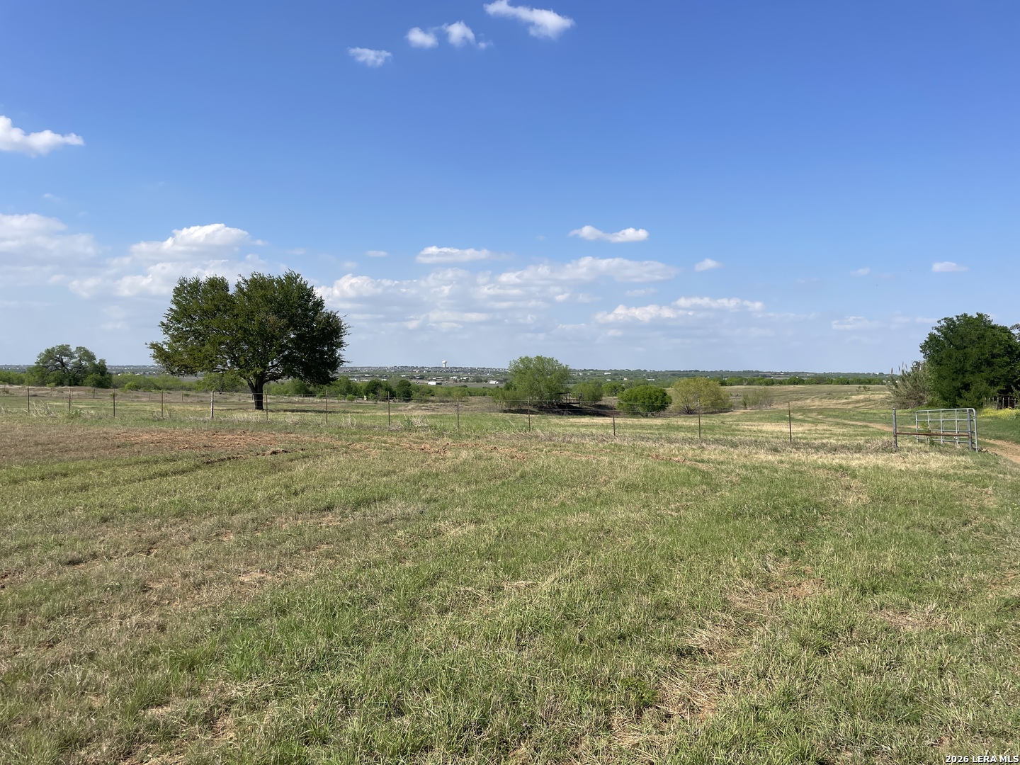 900 North Graytown Road St. Hedwig, TX 78152 - Photo 28 of 36