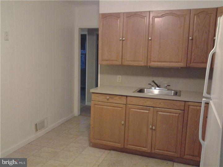 207 Watson Road Sharon Hill, PA 19079 - Photo 12 of 18 Kitchen