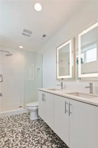 $974,500 | 4831 Craner Avenue, North Hollywood, CA 91601