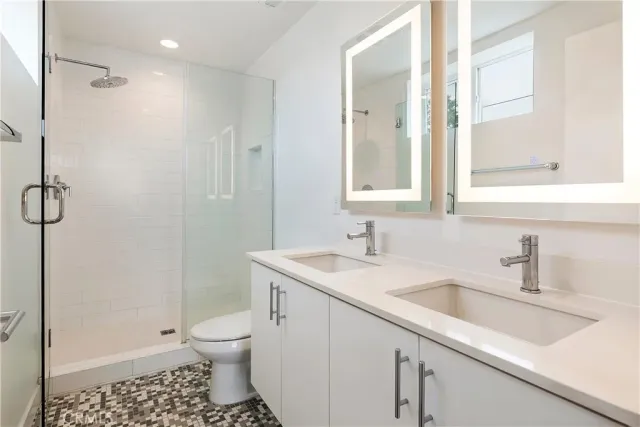 $974,500 | 4831 Craner Avenue, North Hollywood, CA 91601