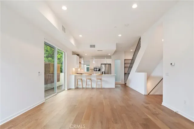 $974,500 | 4831 Craner Avenue, North Hollywood, CA 91601