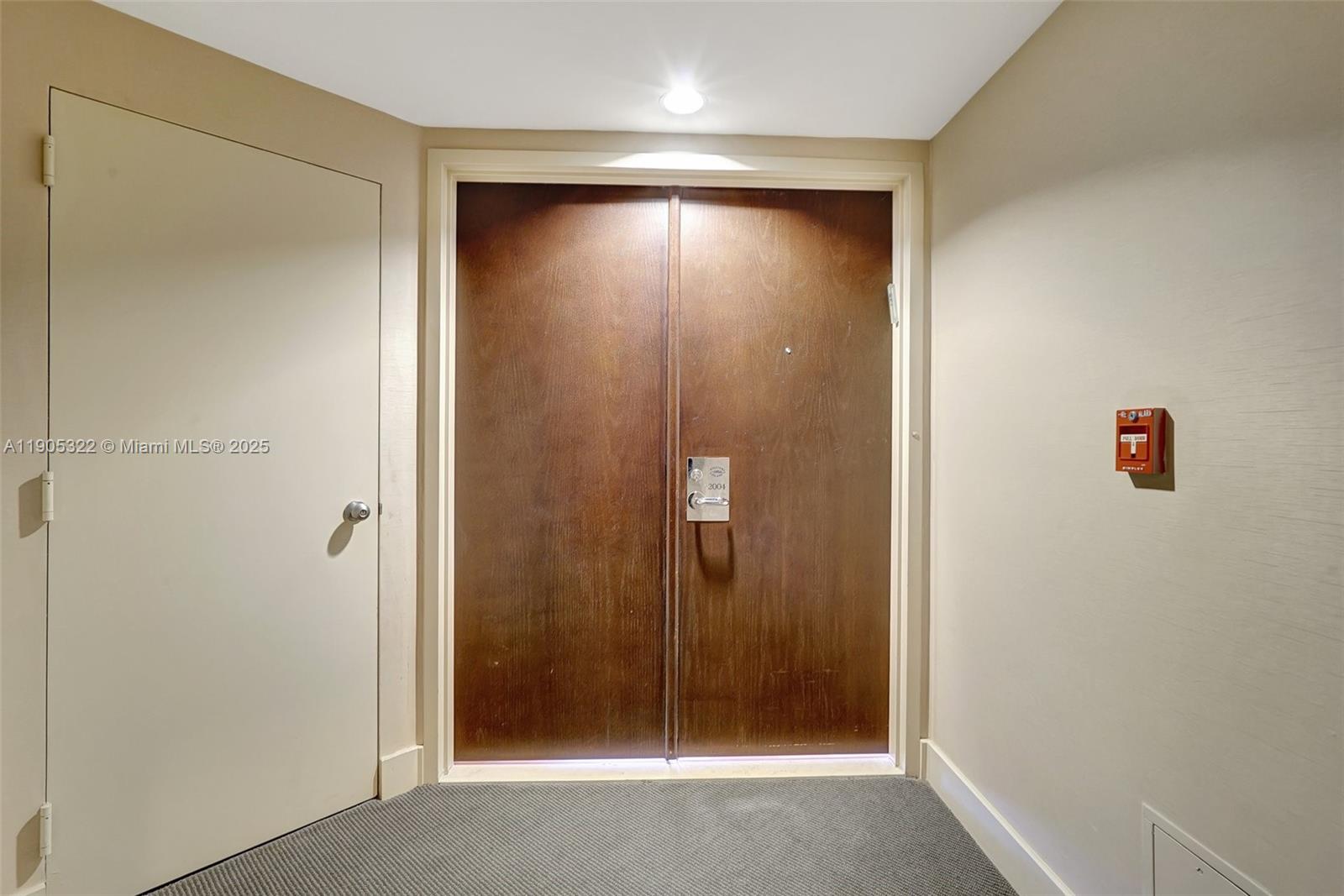 1000 East Island Boulevard, Unit 2004 Aventura, FL 33160 - Photo 2 of 45 a view of an empty room