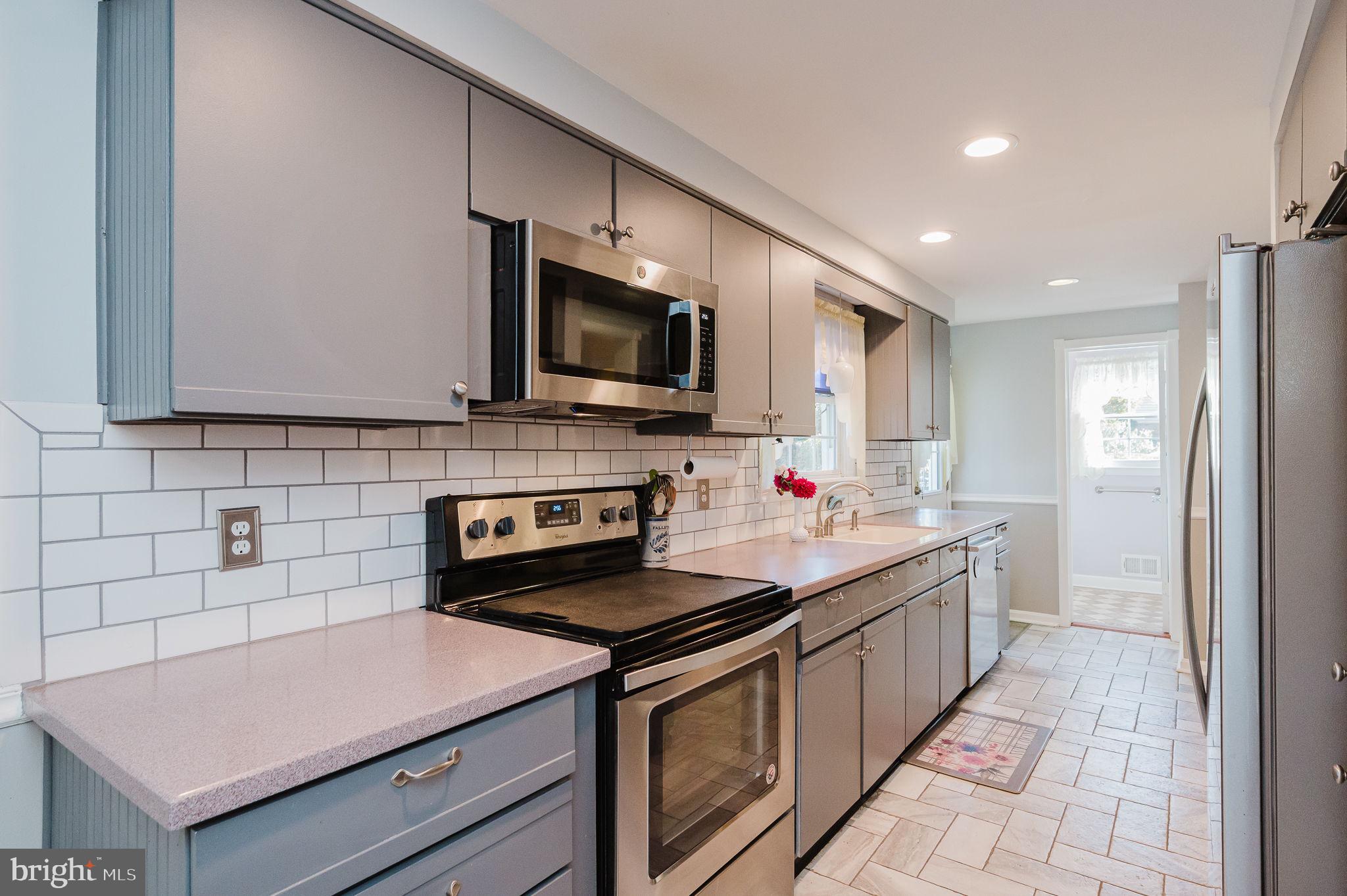 2011 Fallsgrove Way Fallston, MD 21047 - Photo 23 of 84 Kitchen 26'9"x 8'2"