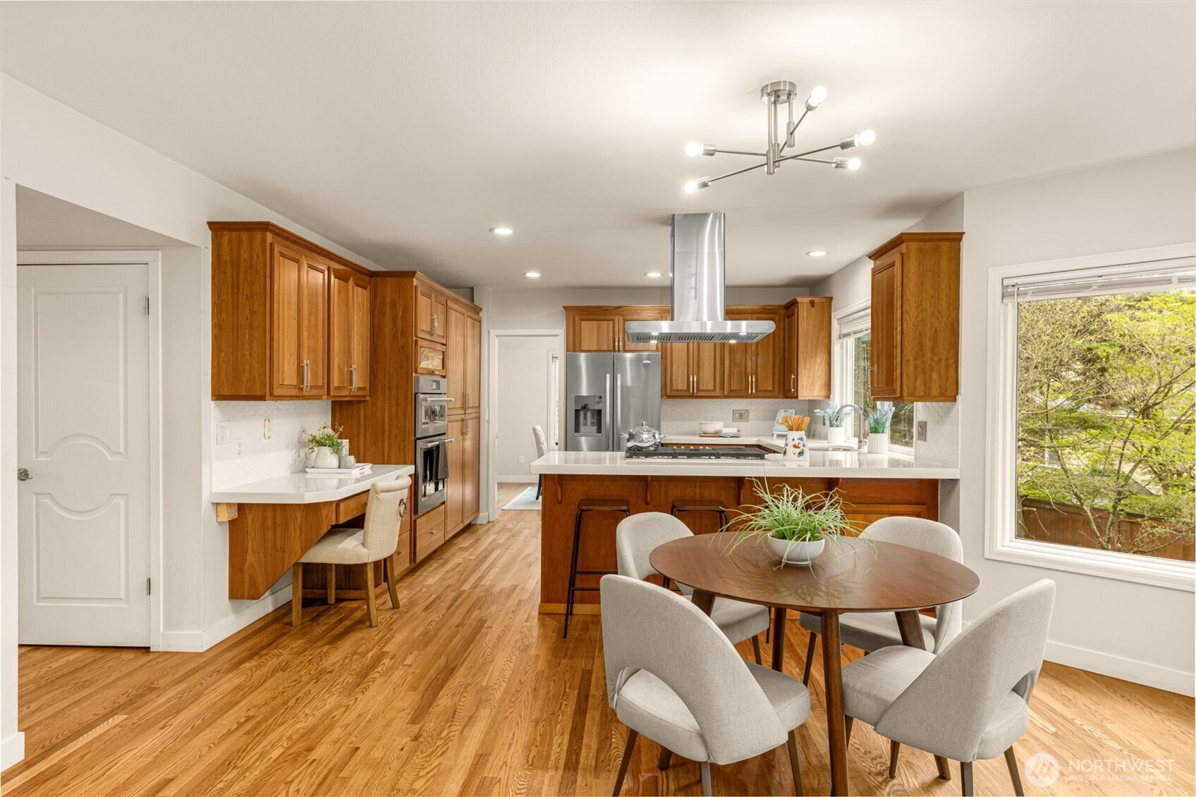 15409 101st Place Northeast Bothell, WA 98011 - Photo 14 of 38