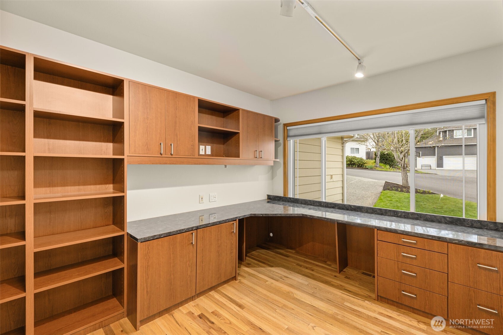 15409 101st Place Northeast Bothell, WA 98011 - Photo 21 of 38