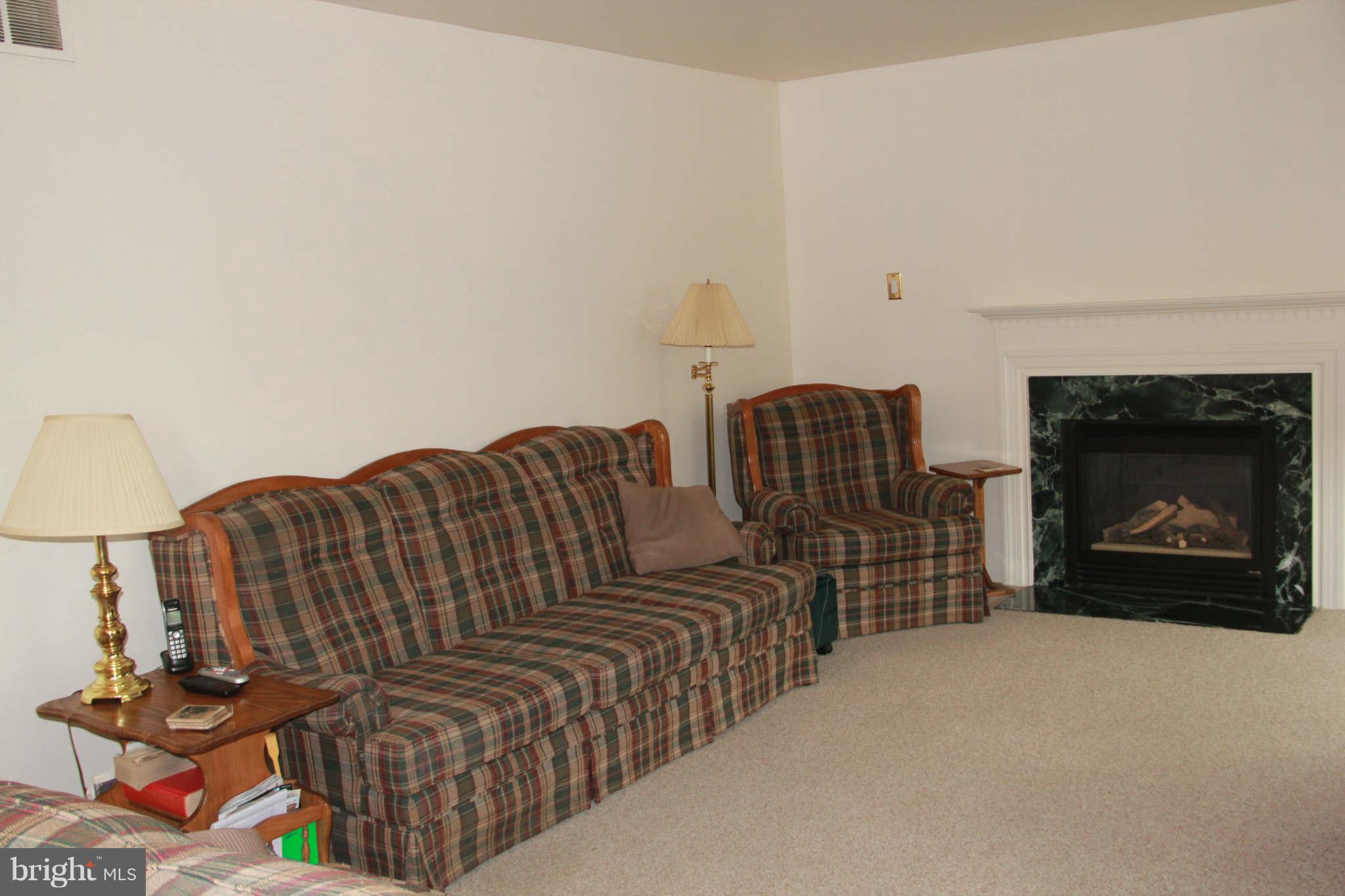 5530 Apperson Road White Marsh, MD 21162 - Photo 11 of 25 Family Room