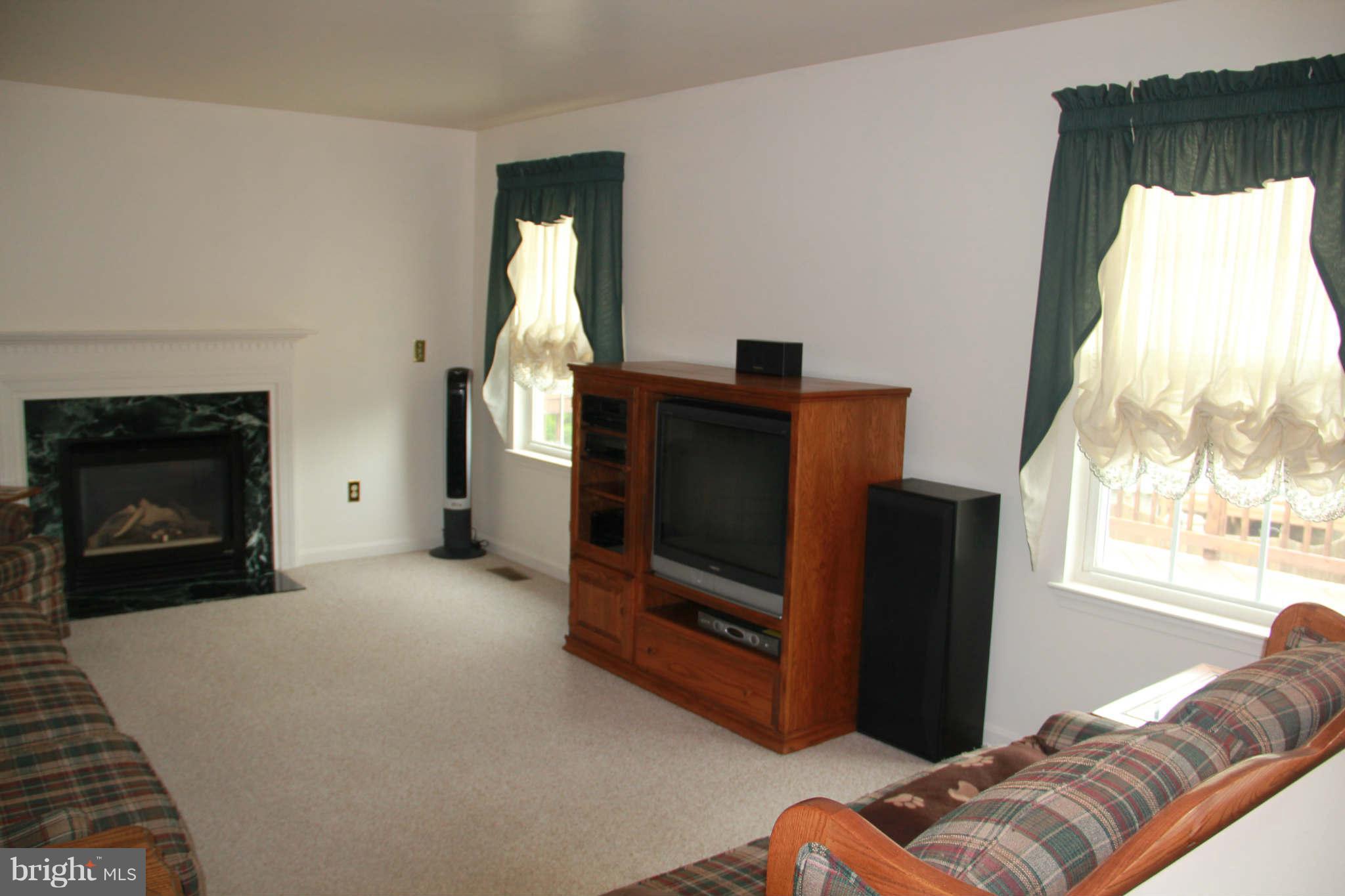 5530 Apperson Road White Marsh, MD 21162 - Photo 10 of 25 Family Room