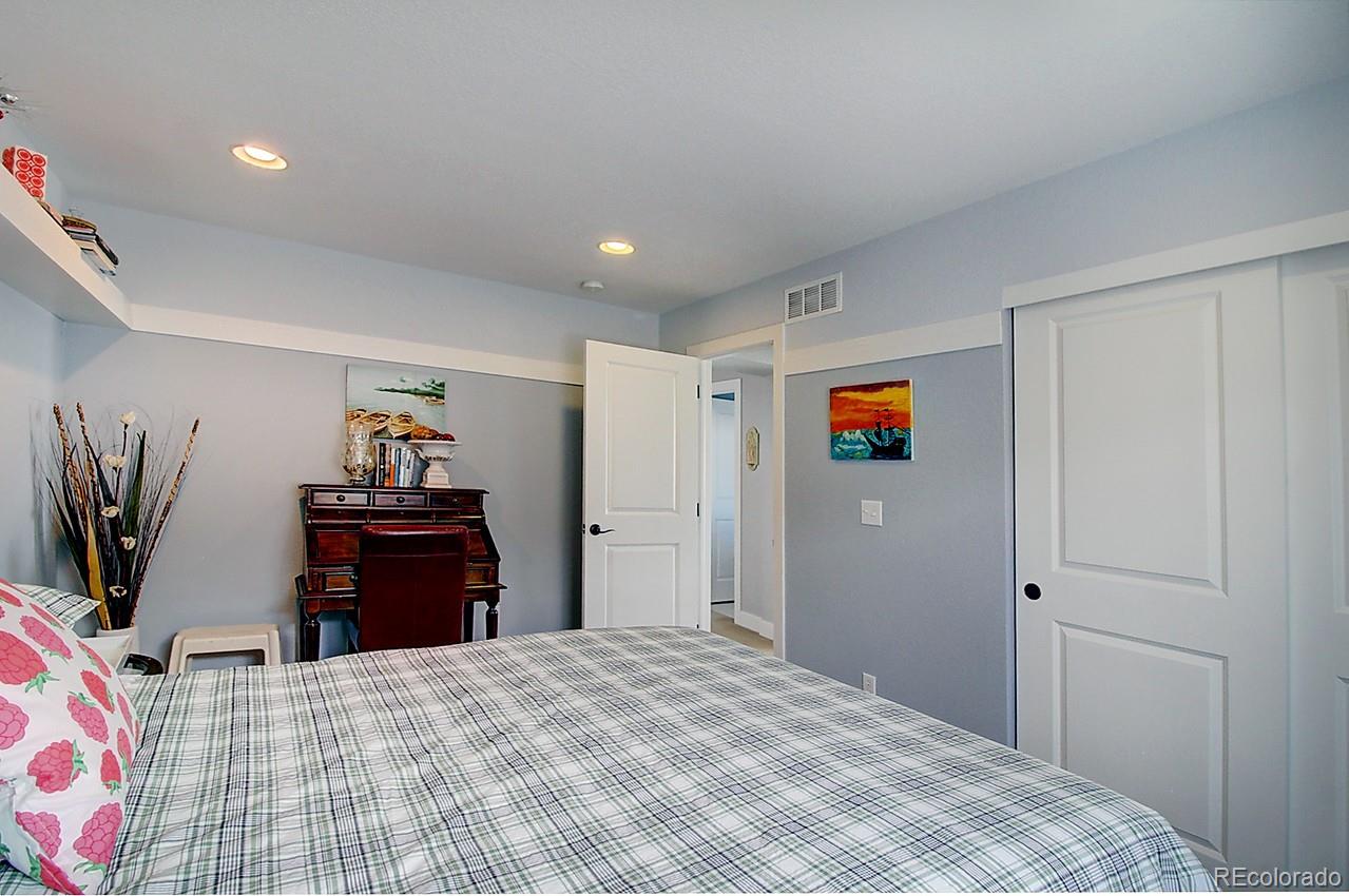 10390 Rutledge Street Parker, CO 80134 - Photo 25 of 40 Gallery Image 25