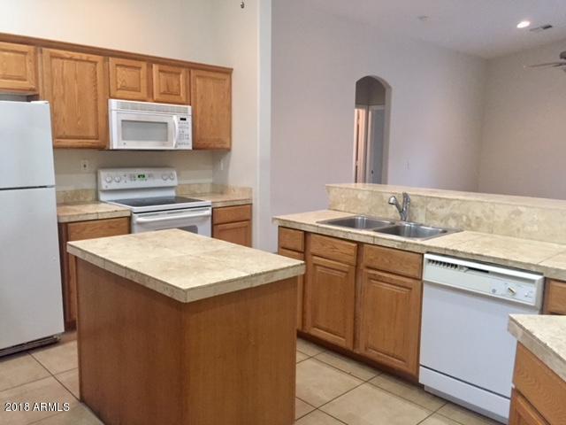 2926 East Danbury Road Phoenix, AZ 85032 - Photo 4 of 17 IMG_3764
