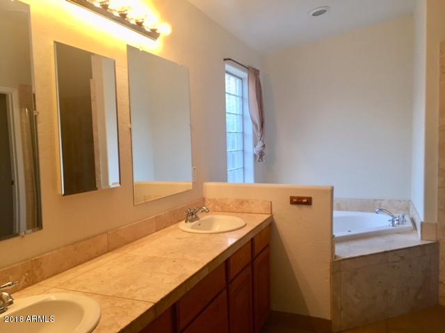 2926 East Danbury Road Phoenix, AZ 85032 - Photo 8 of 17 IMG_3773