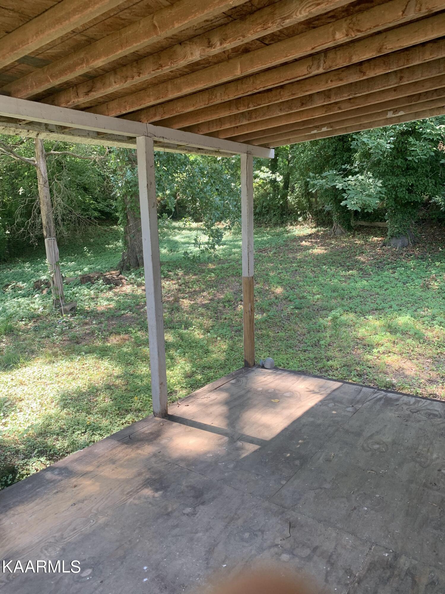 205 Manhattan Avenue Oak Ridge, TN 37830 - Photo 5 of 6 IMG_4636 (1)