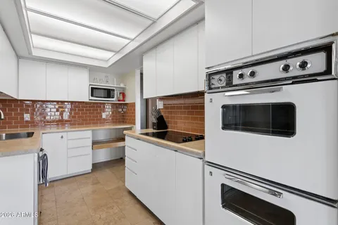 $298,000 | 2323 North Central Avenue, Unit 205, Phoenix, AZ 85004