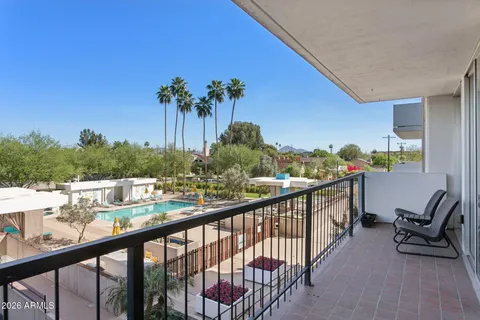 $298,000 | 2323 North Central Avenue, Unit 205, Phoenix, AZ 85004