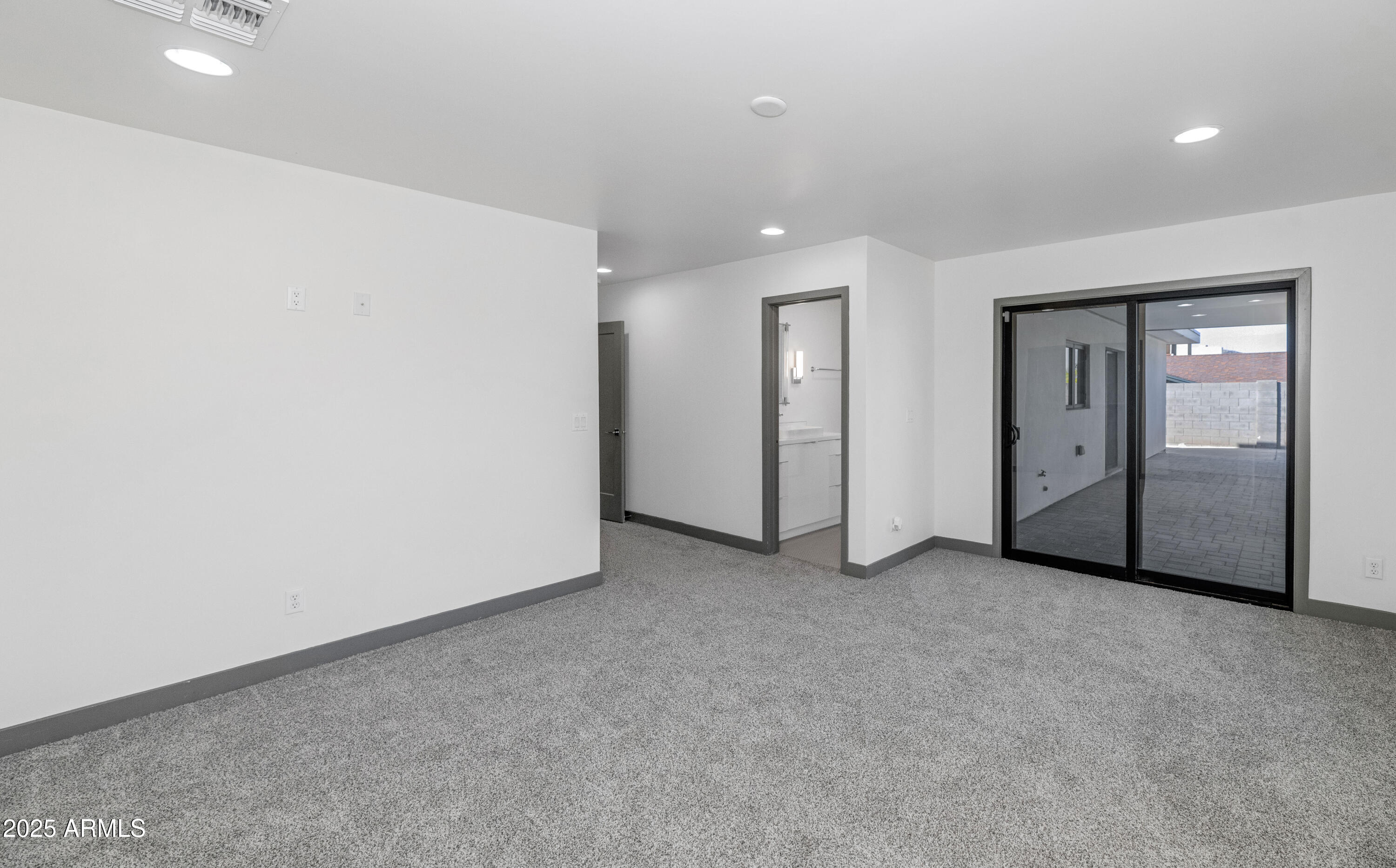 15028 North 9th Street Phoenix, AZ 85022 - Photo 14 of 29 _TOD9442