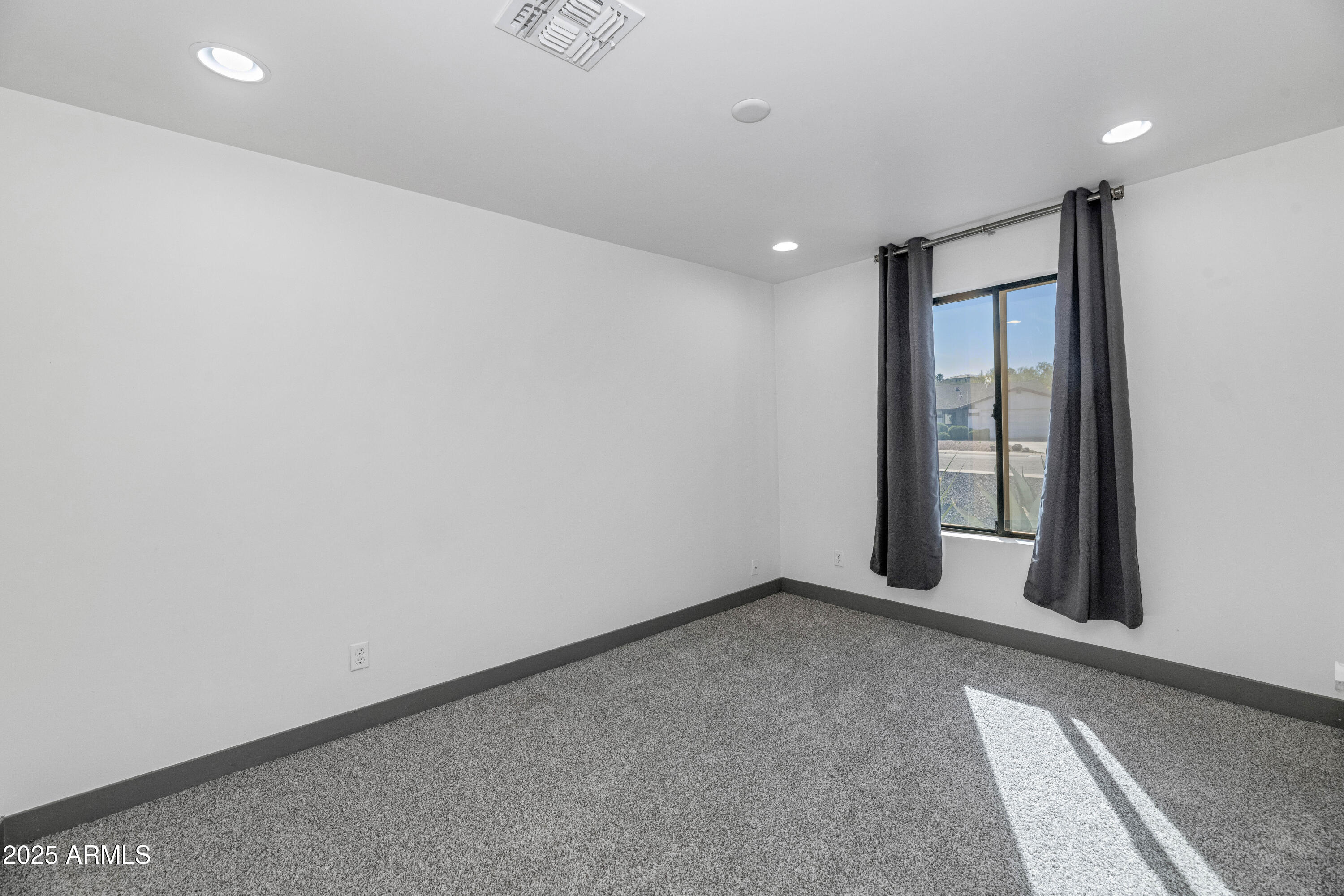 15028 North 9th Street Phoenix, AZ 85022 - Photo 17 of 29 _TOD9447