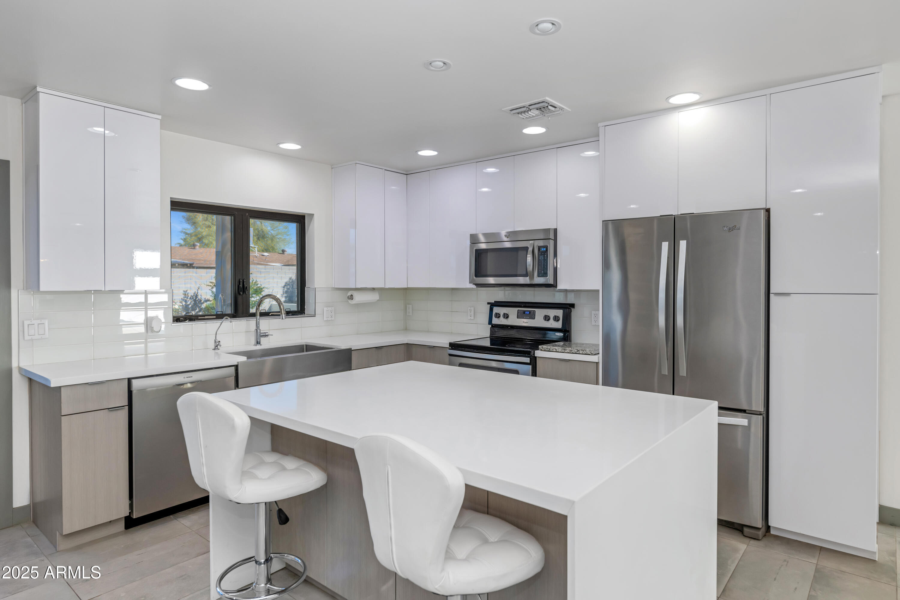 15028 North 9th Street Phoenix, AZ 85022 - Photo 8 of 29 _TOD9427