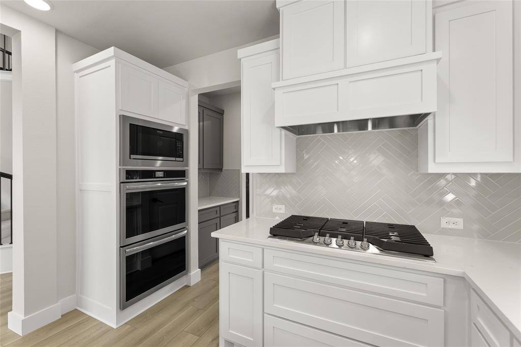 1328 Cash Street Burleson, TX 76028 - Photo 18 of 39 1328 Cash-Kitchen-4