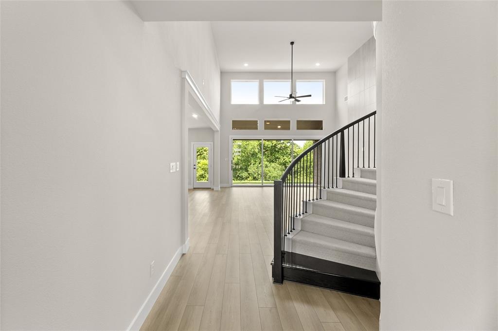 1328 Cash Street Burleson, TX 76028 - Photo 5 of 39 1328 Cash-Entry-2