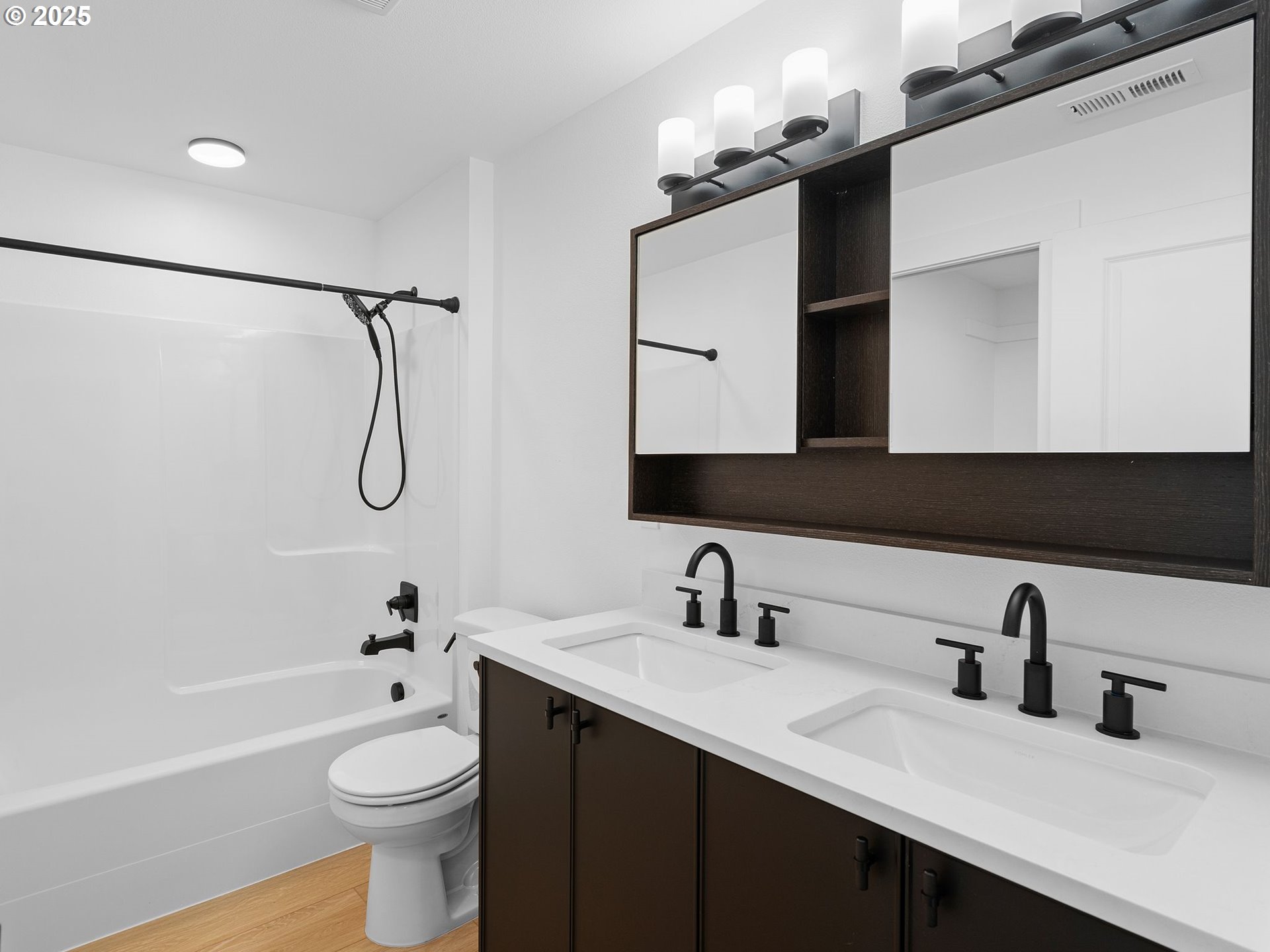 2311 Southwest 6th Avenue, Unit 19 Camas, WA 98607 - Photo 18 of 46 En Suite Bathroom